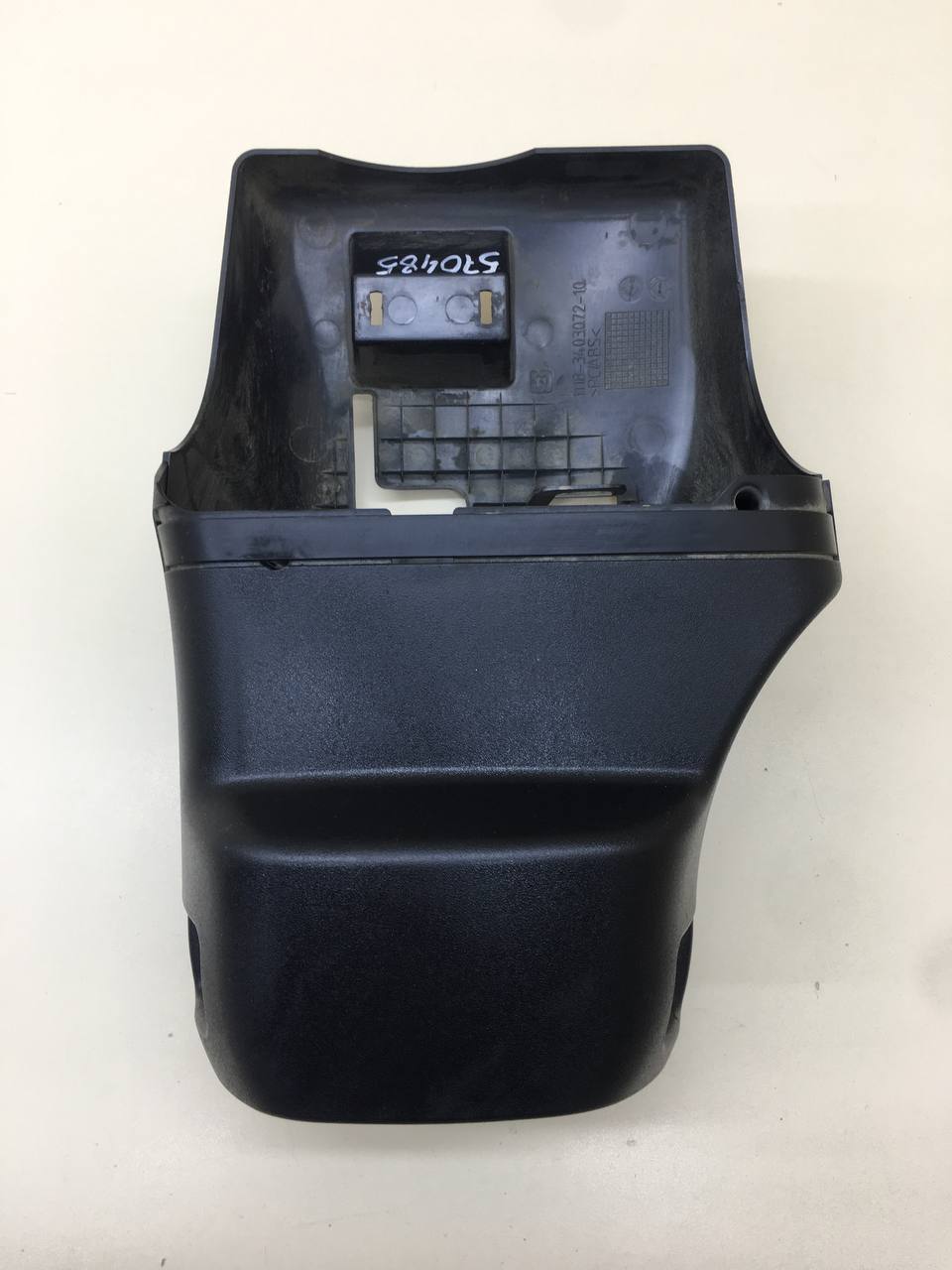 Кожух рулевой колонки Lada Granta 2011>