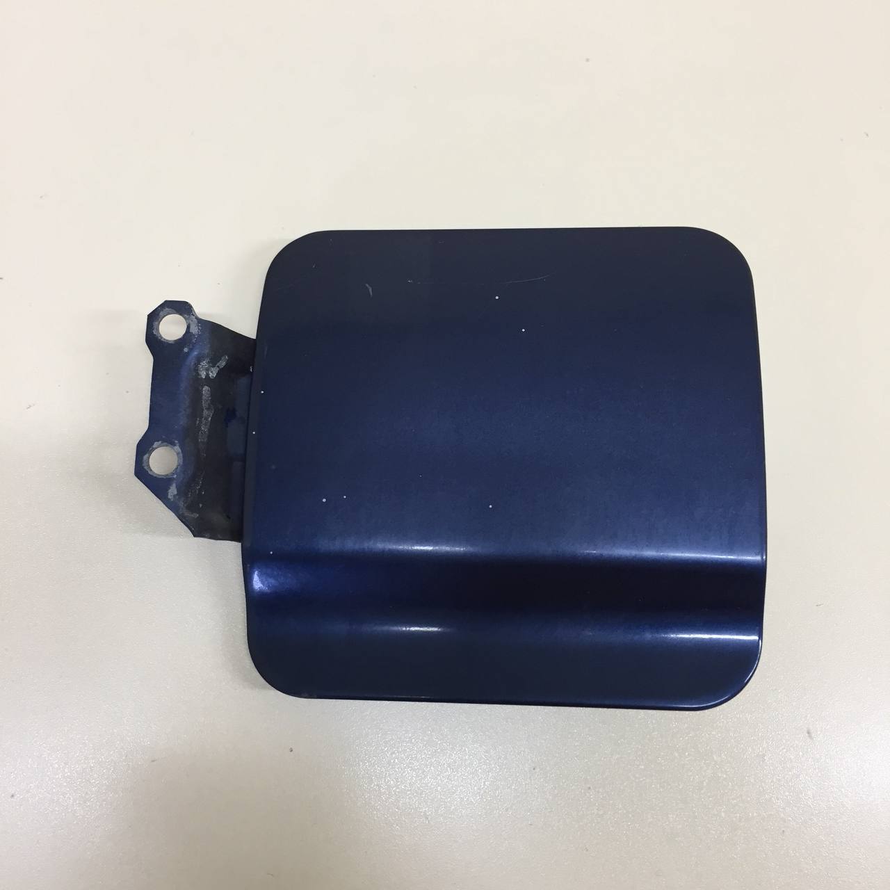 Лючок бензобака Mitsubishi Pajero/Montero Sport (K9) 1997-2008 Лючок бензобака Mitsubishi Pajero/Montero Sport (K9) 1997-2008