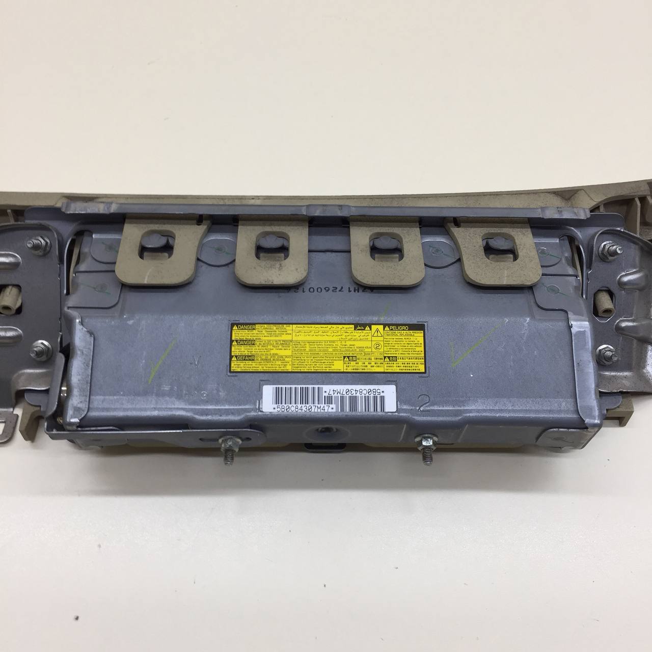 Подушка безопасности нижняя (для колен) Lexus LS460 (XF40) 2006-2017