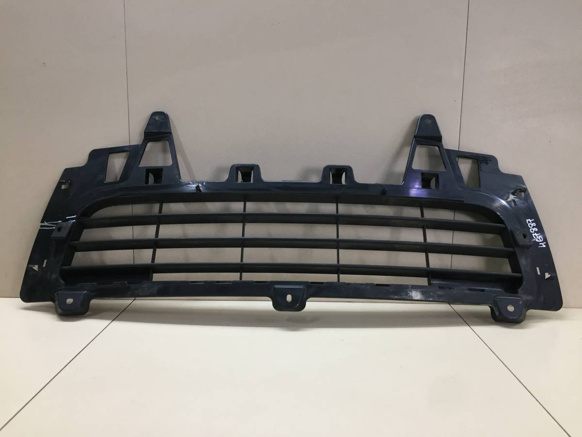 Решетка в бампер центральная Porsche Cayenne 2003-2010