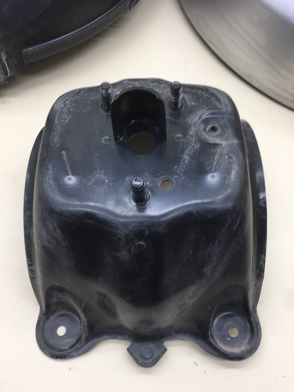 Кронштейн запасного колеса Toyota Rav 4 (A30) 2006-2013 Кронштейн запасного колеса Toyota Rav 4 (A30) 2006-2013