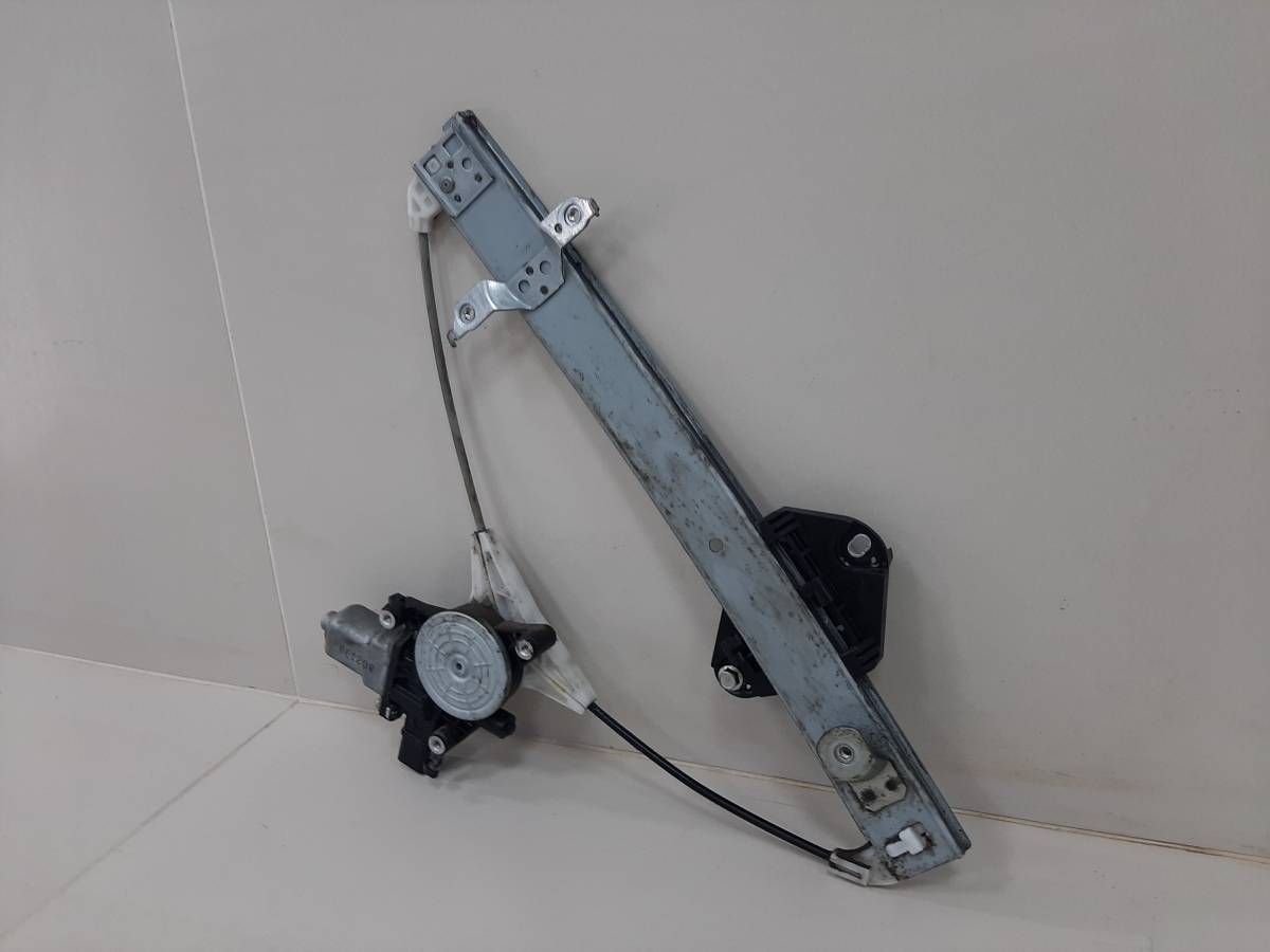 Стеклоподъемник электр. задний правый Subaru Impreza (G12) 2007-2012 Стеклоподъемник электр. задний правый Subaru Impreza (G12) 2007-2012