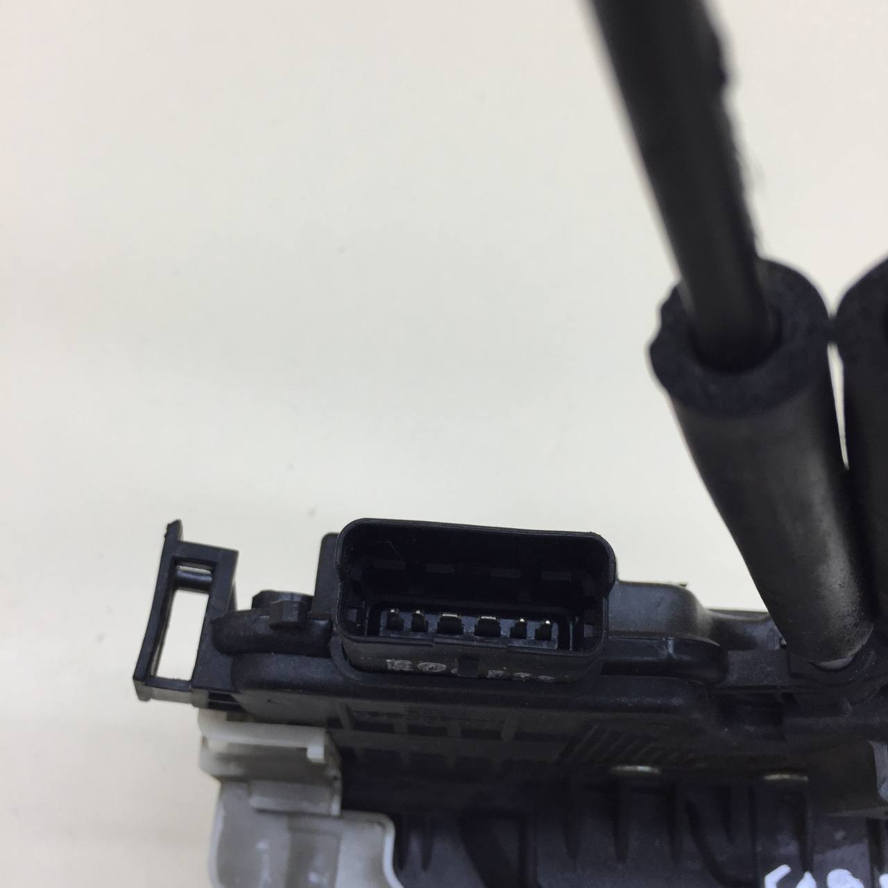 Замок двери передней правой Kia Cerato (TD) 2009-2013