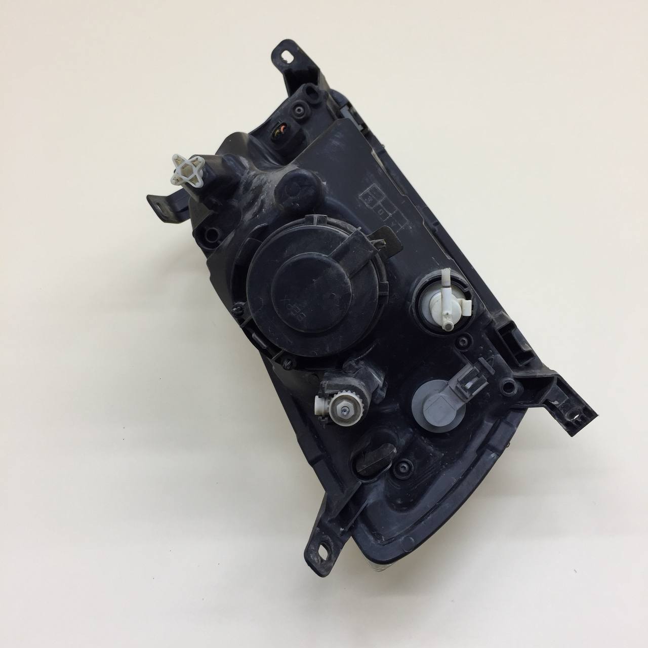 Фара левая Lada Granta 2011>