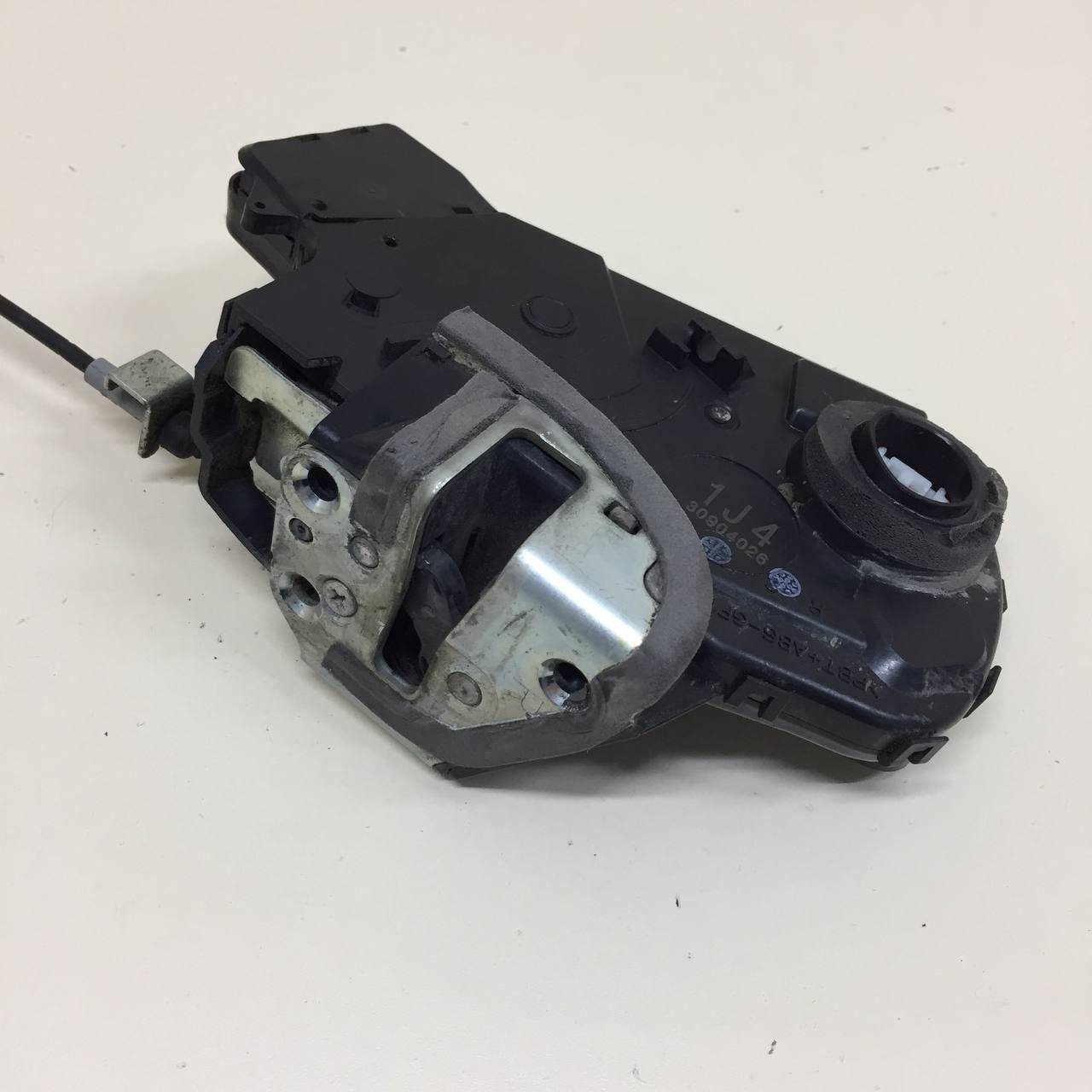 Замок багажника Toyota Land Cruiser Prado (J150) 2009-2022 Замок багажника Toyota Land Cruiser Prado (J150) 2009-2022