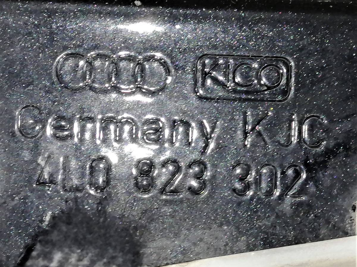 Петля капота правая Audi Q7 (4L) 2005-2015
