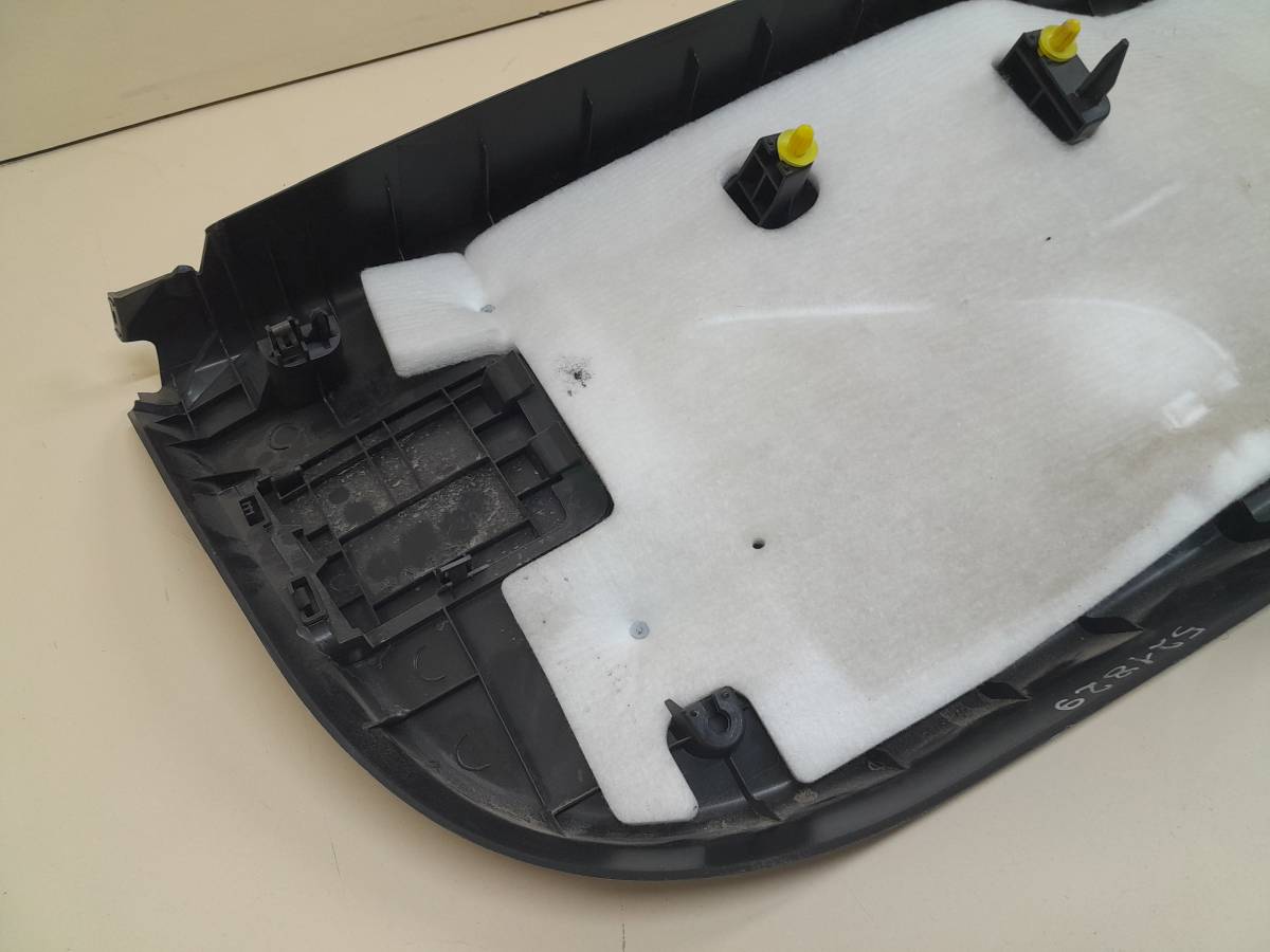 Обшивка двери багажника Mazda Mazda 3 (BL) 2009-2013