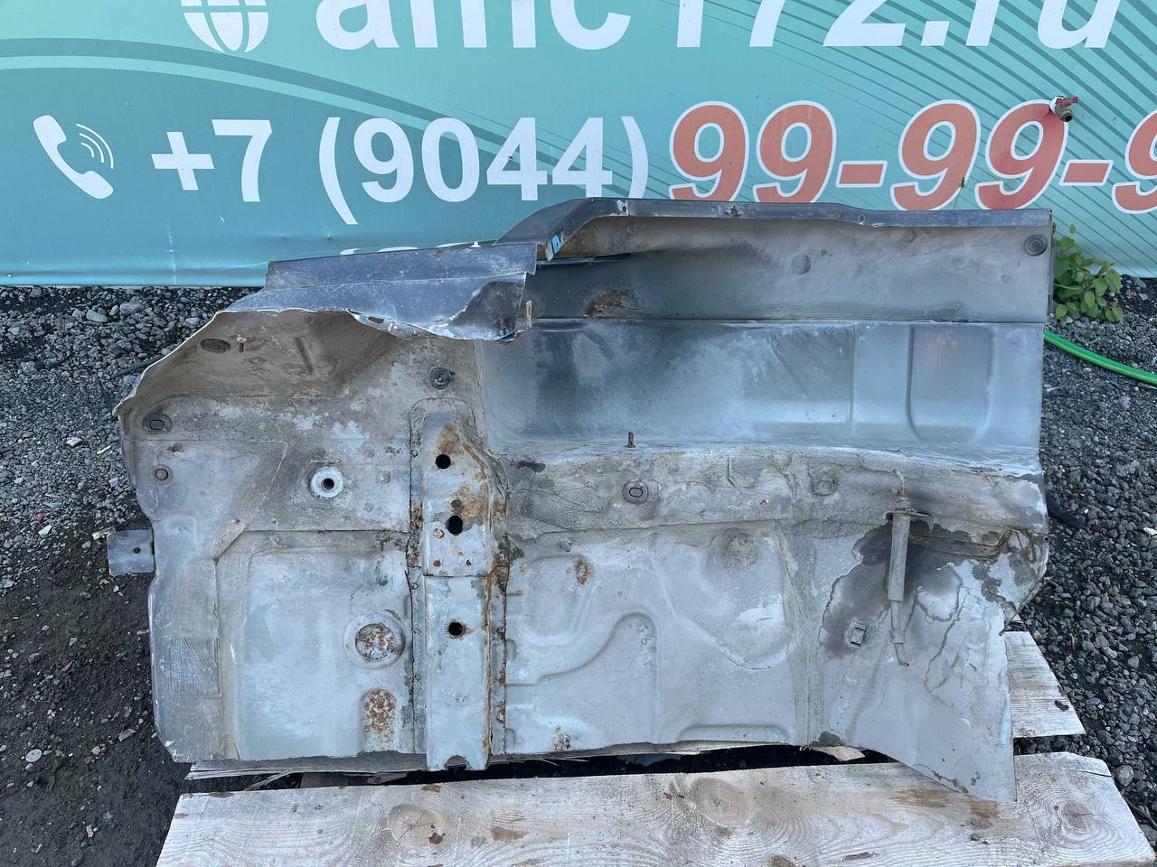 Крыло заднее правое Land Rover Discovery 3 (L319) 2004-2009