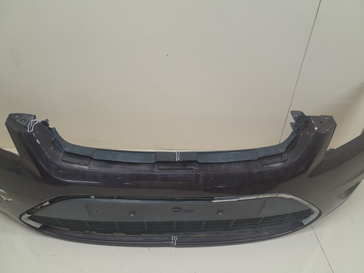 Бампер передний Ford Focus 2 (DB) 2008-2011 Бампер передний Ford Focus 2 (DB) 2008-2011