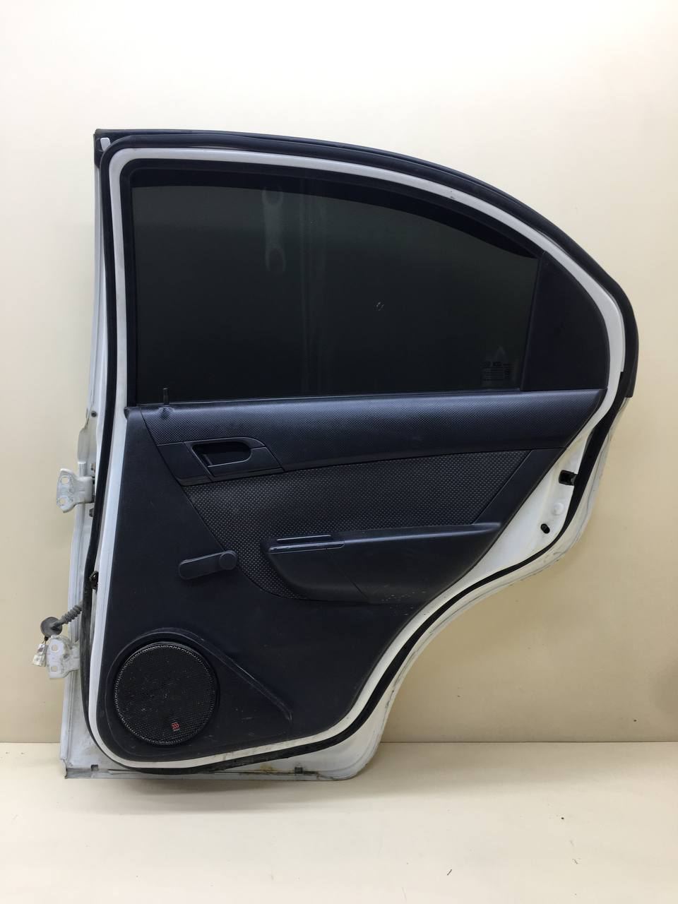 Дверь задняя правая Chevrolet Aveo T250 2005-2011 Дверь задняя правая Chevrolet Aveo T250 2005-2011