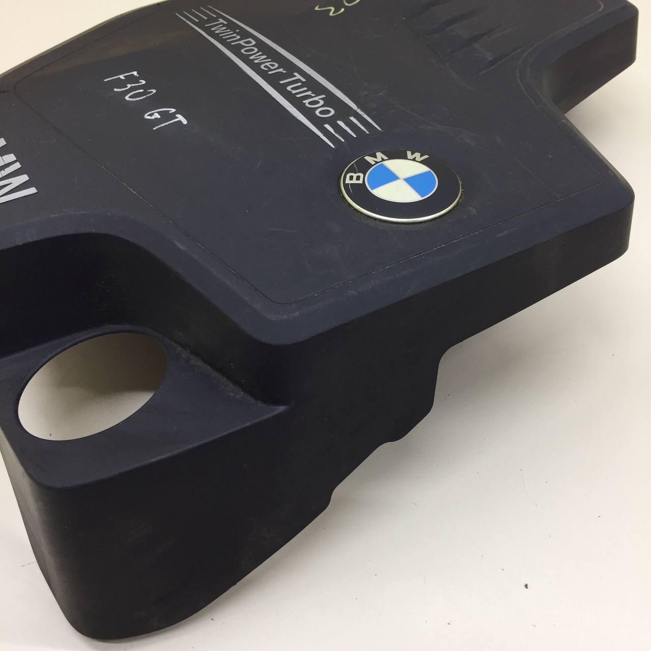 Крышка двигателя декоративная BMW 3-series F30/F31 2011>
