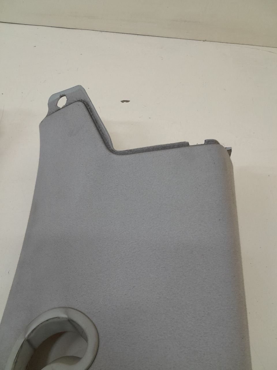 Обшивка стойки Land Rover Discovery 3 (L319) 2004-2009 Обшивка стойки Land Rover Discovery 3 (L319) 2004-2009