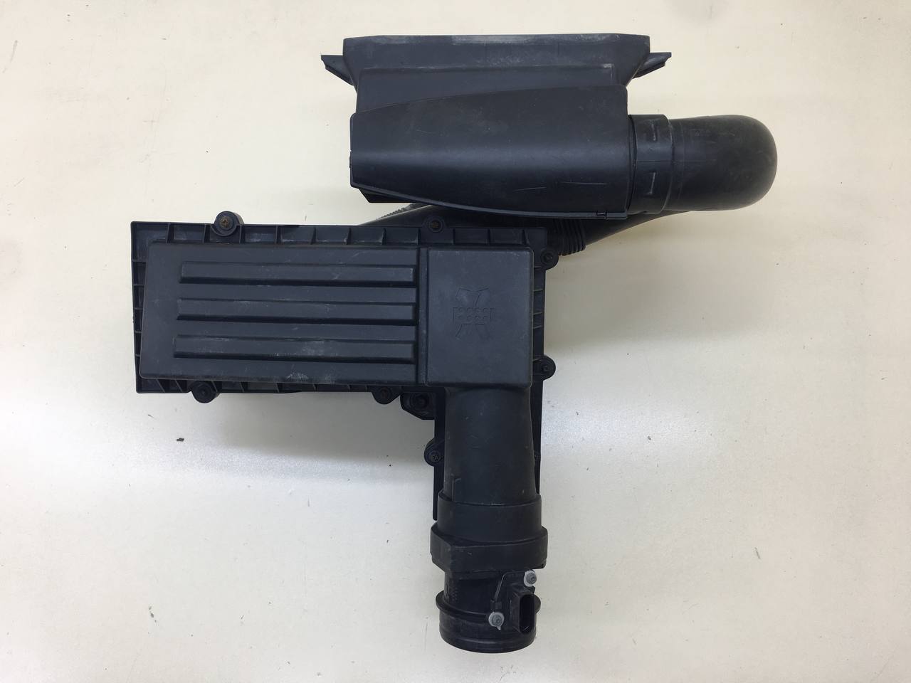 Корпус воздушного фильтра Volkswagen Tiguan (5N1) 2007-2011