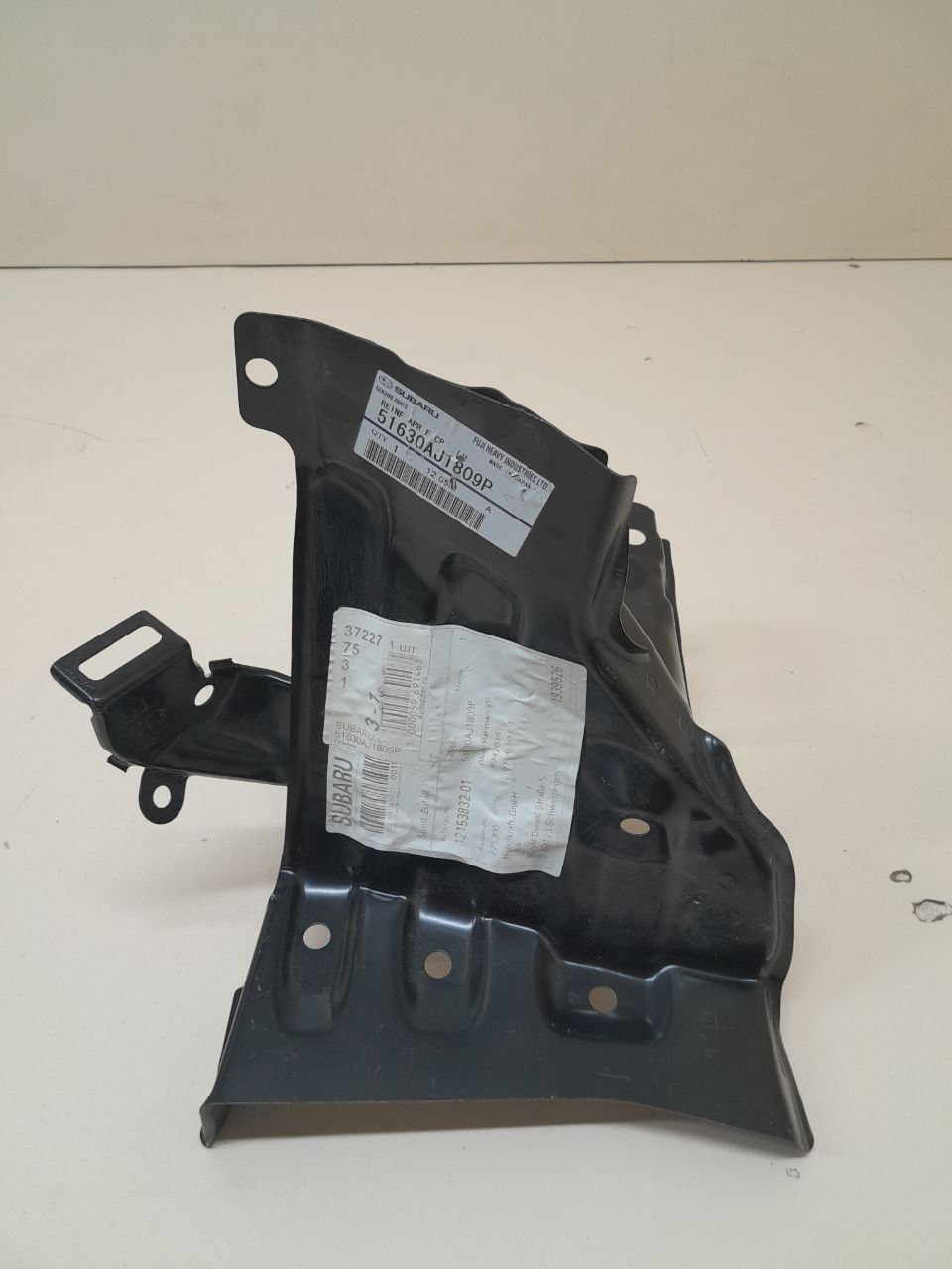 Кронштейн крепления крыла Subaru Outback (BR/B14) 2009-2014 Кронштейн крепления крыла Subaru Outback (BR/B14) 2009-2014