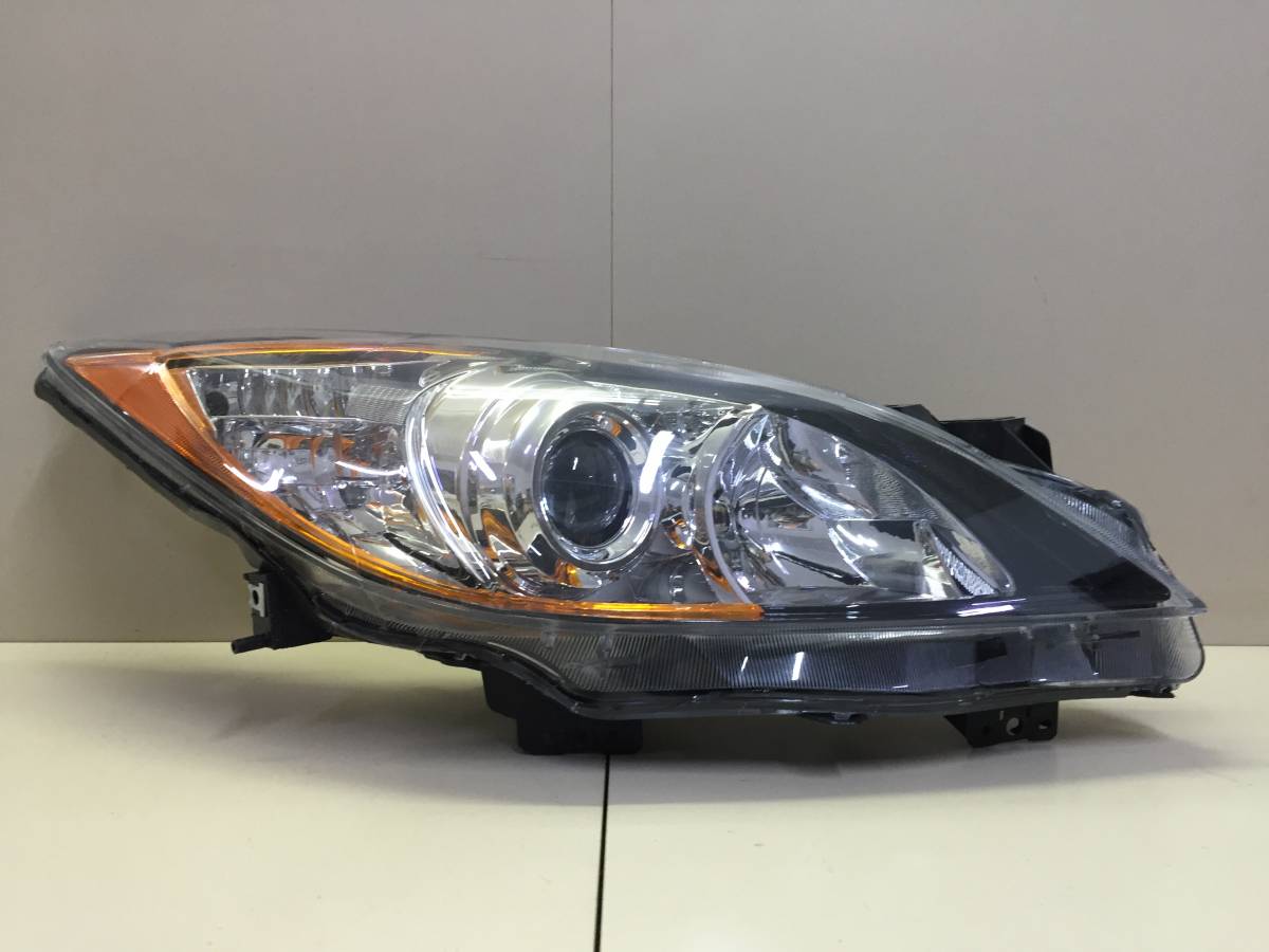 Фара правая Mazda Mazda 3 (BL) 2009-2013