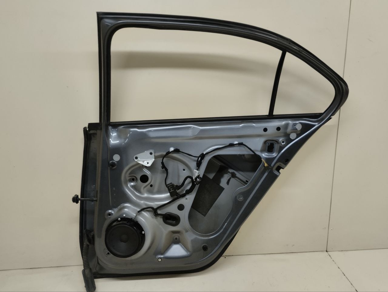 Дверь задняя правая Volkswagen Jetta (A6) 2010-2019 Дверь задняя правая Volkswagen Jetta (A6) 2010-2019