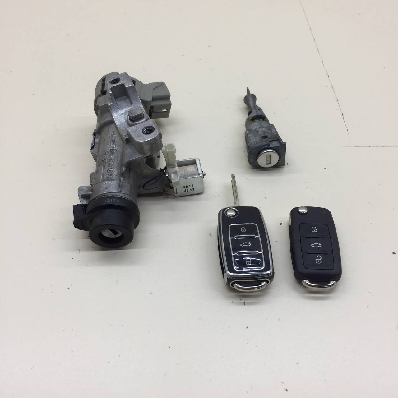 Замок зажигания Volkswagen Polo (MK5) 2011-2020 Замок зажигания Volkswagen Polo (MK5) 2011-2020