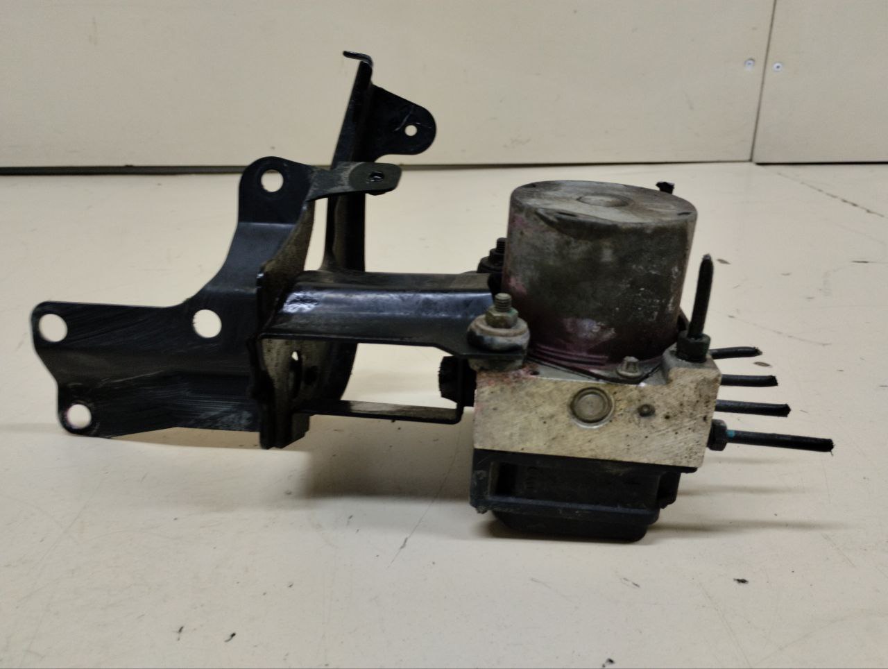Блок ABS (насос) Nissan Almera Classic (B10) 2006-2013