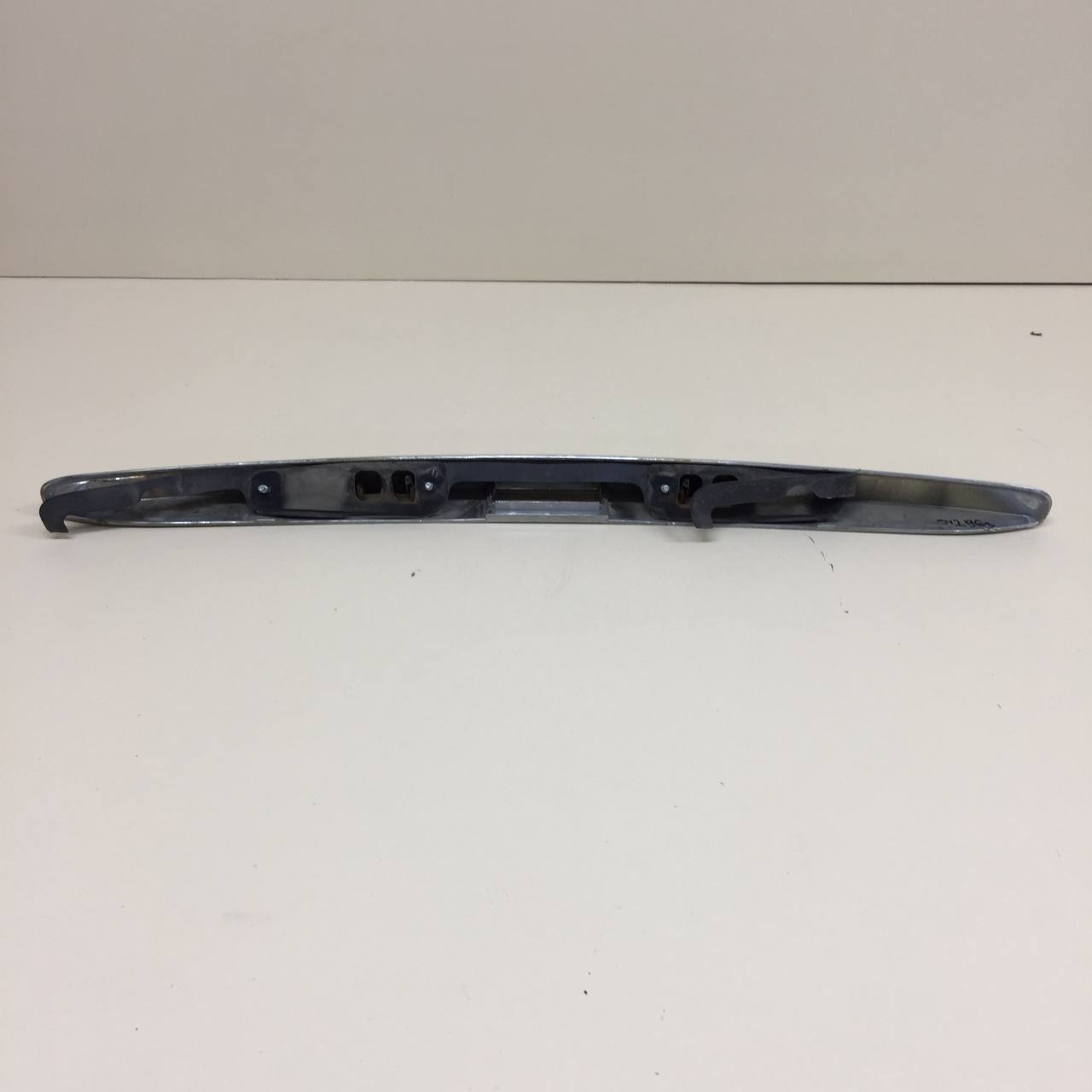 Накладка крышки багажника Ford Focus 2 (DB) 2008-2011 Накладка крышки багажника Ford Focus 2 (DB) 2008-2011