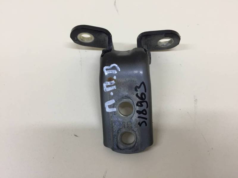 Петля двери передней правой верхняя Toyota Camry (V50) 2011-2017