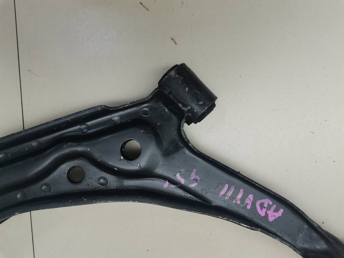 Рычаг передний нижний правый Nissan Sunny (B14) 1993-1999 Рычаг передний нижний правый Nissan Sunny (B14) 1993-1999