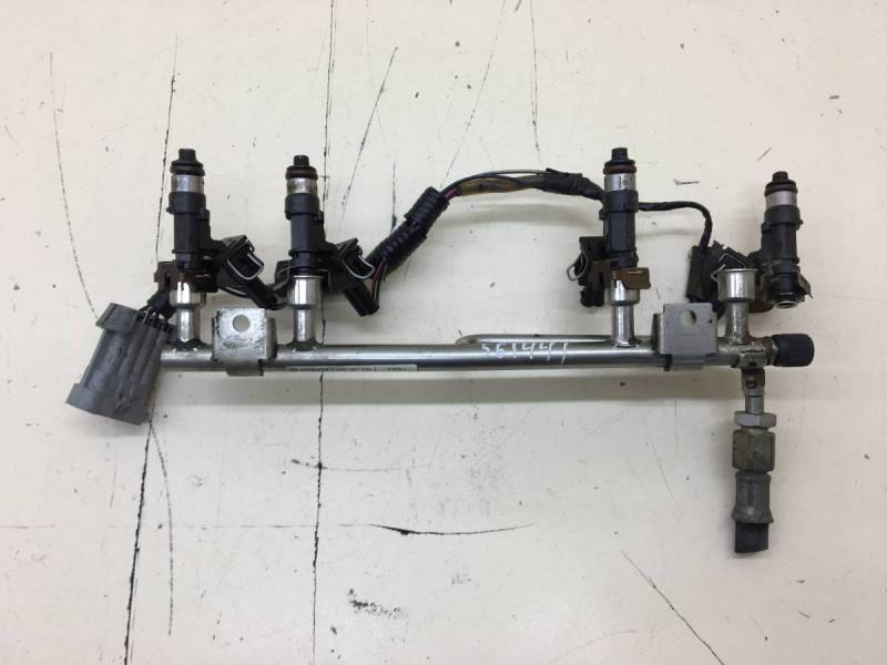 Рейка топливная (рампа) Chevrolet Niva 2002-2009