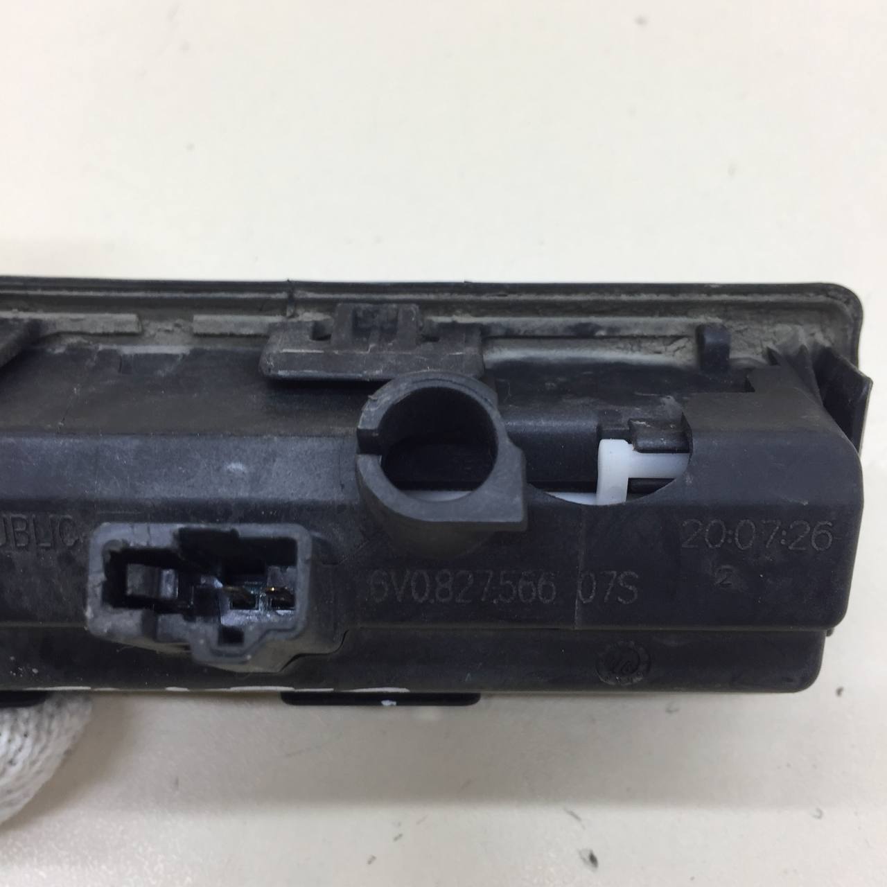 Кнопка открывания багажника Volkswagen Polo (MK5) 2011-2020