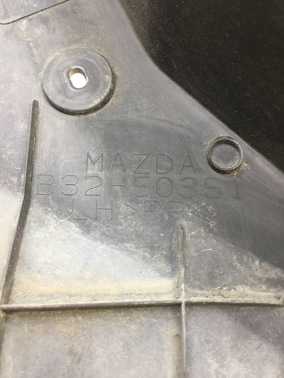 Локер задний левый Mazda Mazda 3 (BK) 2002-2009