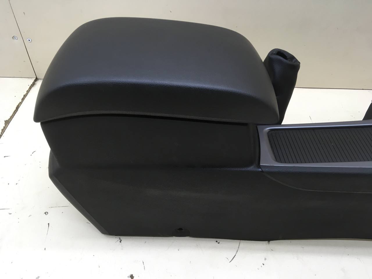Консоль центральная Ford Mondeo 4 2007-2015