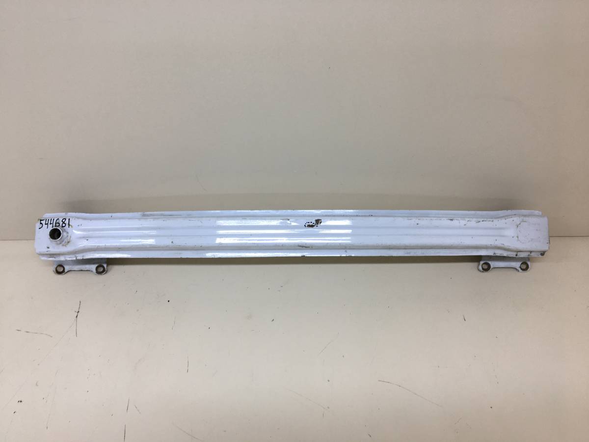 Усилитель заднего бампера Skoda Yeti 2009>