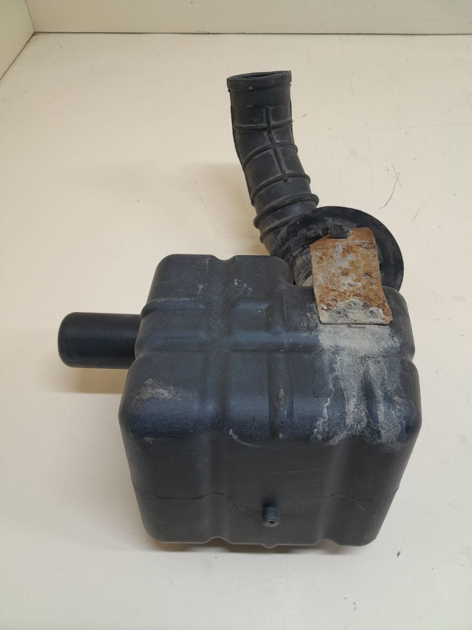 Резонатор воздушного фильтра Daewoo Nexia (N150) 2008-2016