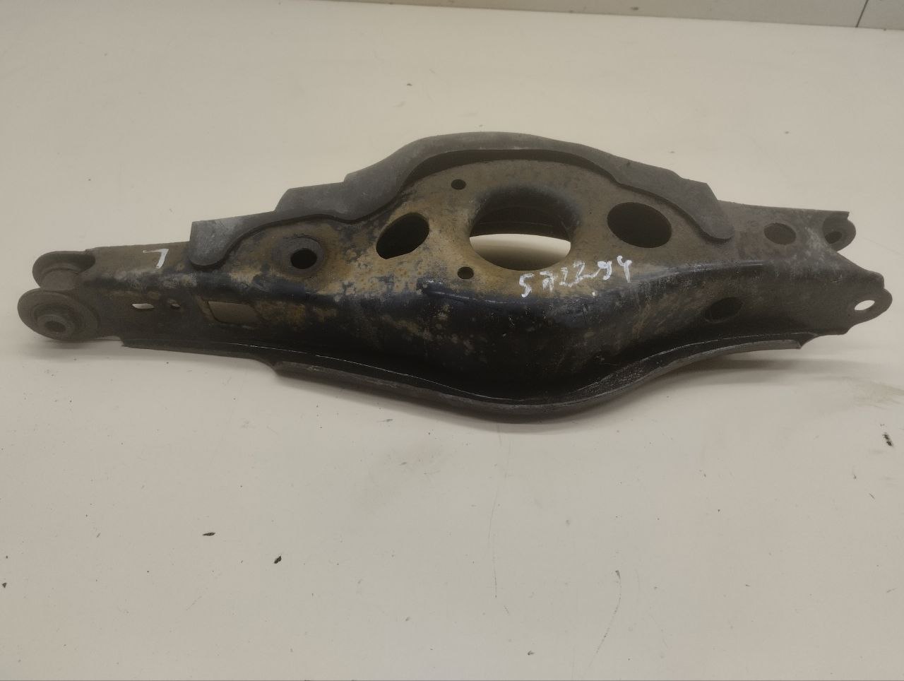 Рычаг задний поперечный Toyota Rav 4 (A30) 2006-2013
