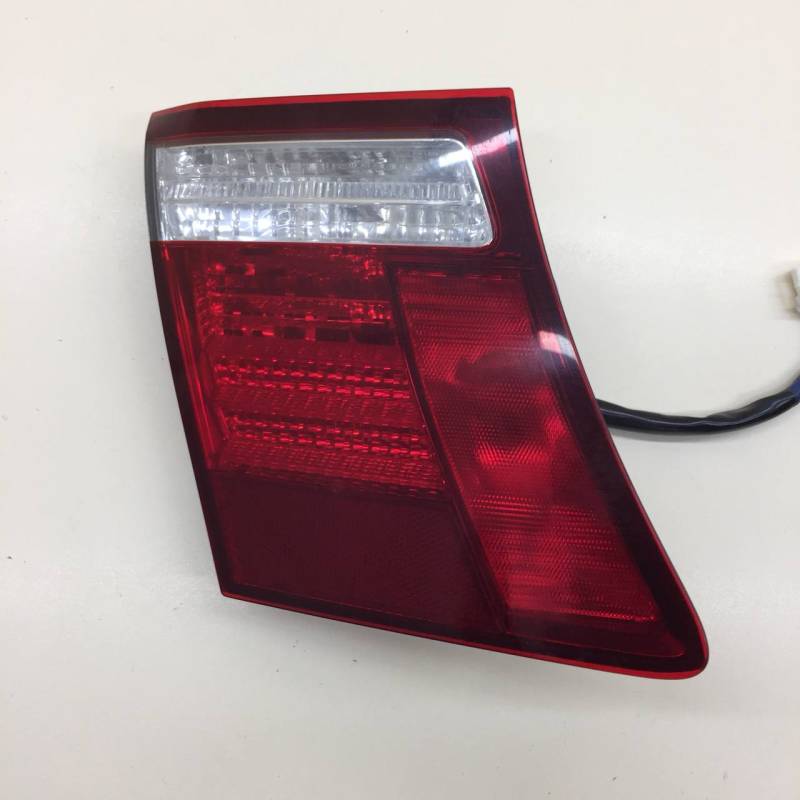 Фонарь задний внутренний левый Lexus LS460 (XF40) 2006-2017