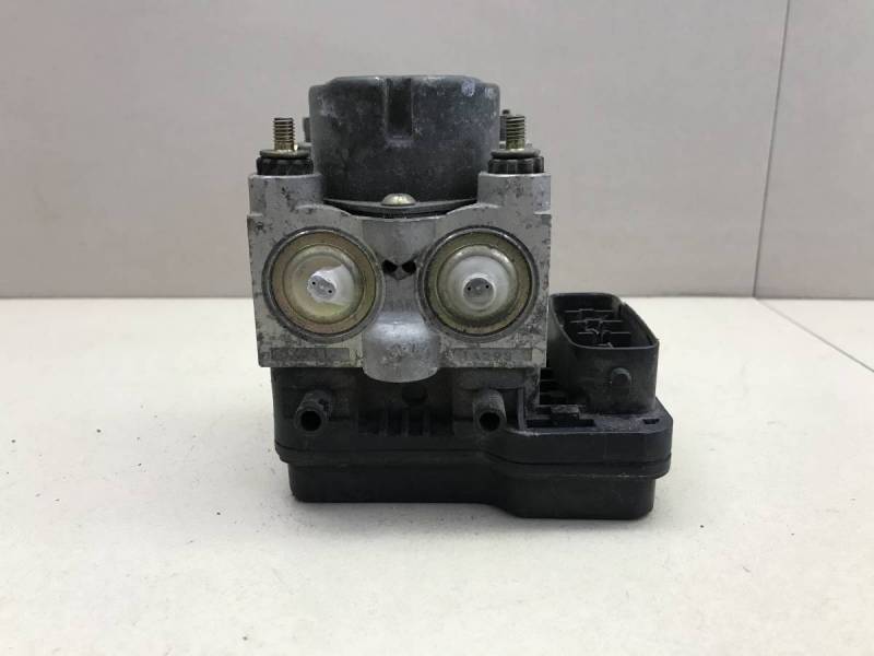 Блок ABS (насос) Toyota Opa (T10) 2000-2005