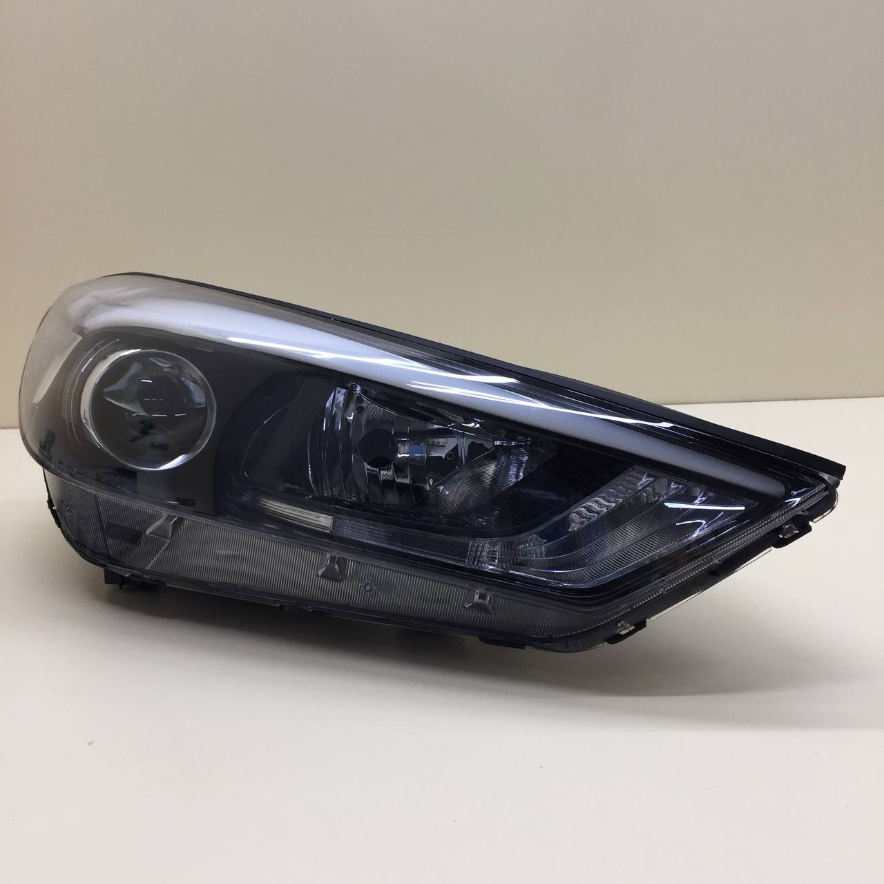 Фара правая Hyundai Tucson (TL) 2015-2021
