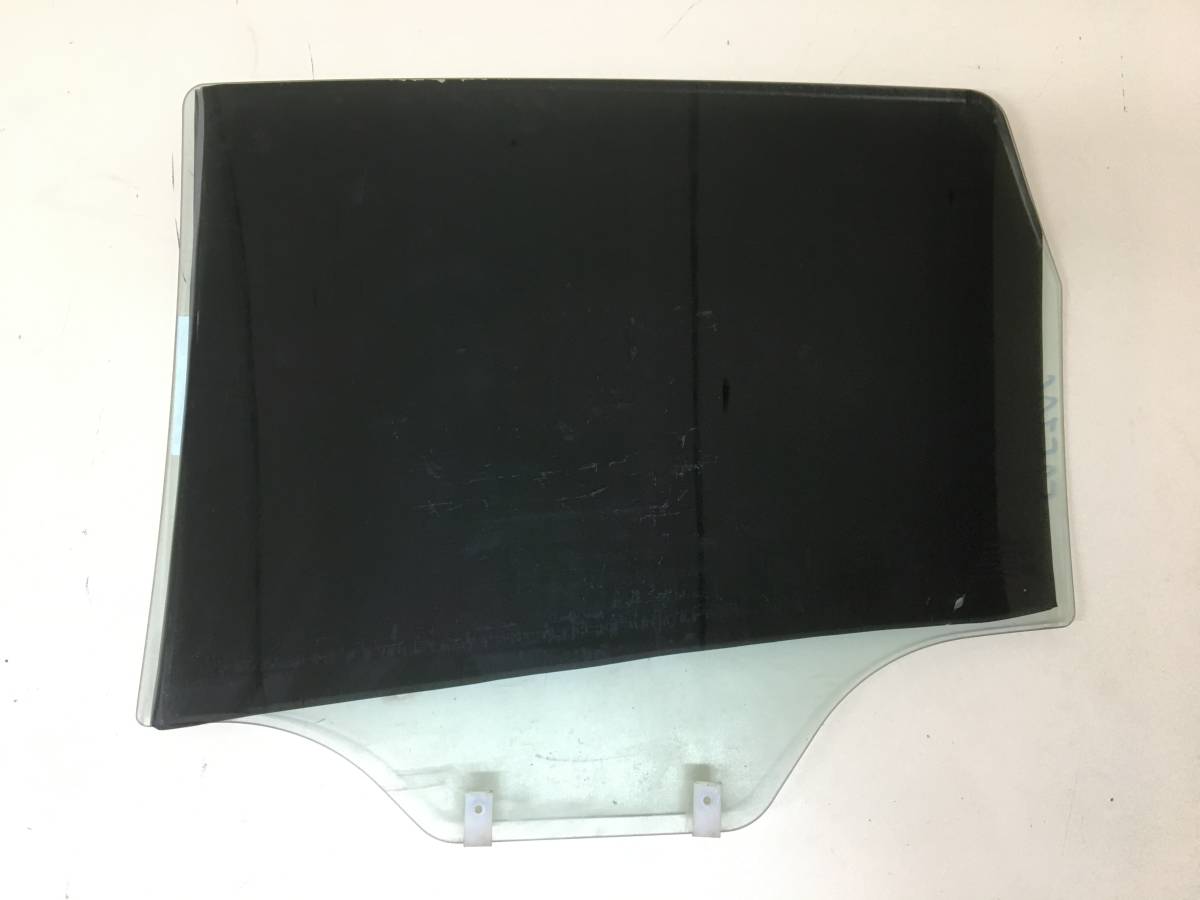 Стекло двери задней правой Chevrolet Aveo T200 2003-2008