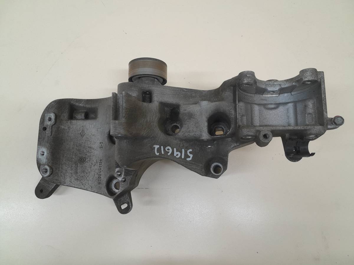 Кронштейн генератора Renault Sandero 2009-2014 Кронштейн генератора Renault Sandero 2009-2014