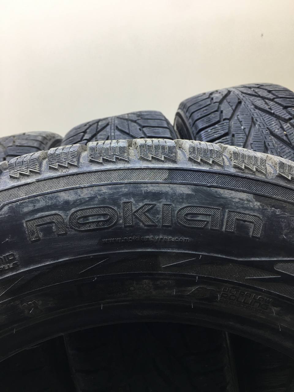 Шины к-кт R18 Зимние нешипованные HAKKAPELIITTA R2 SUV