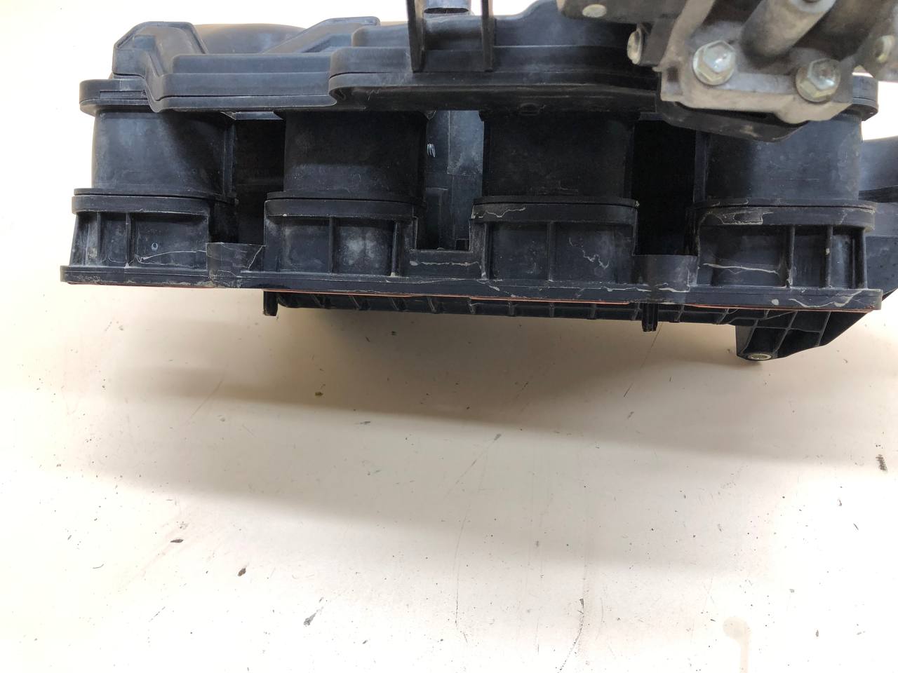 Коллектор впускной Toyota Rav 4 (XA40) 2013-2019