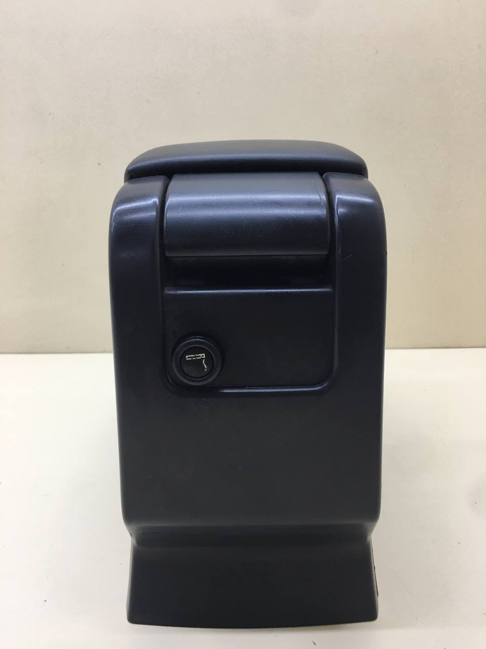 Консоль центральная Volvo XC60 2008-2017