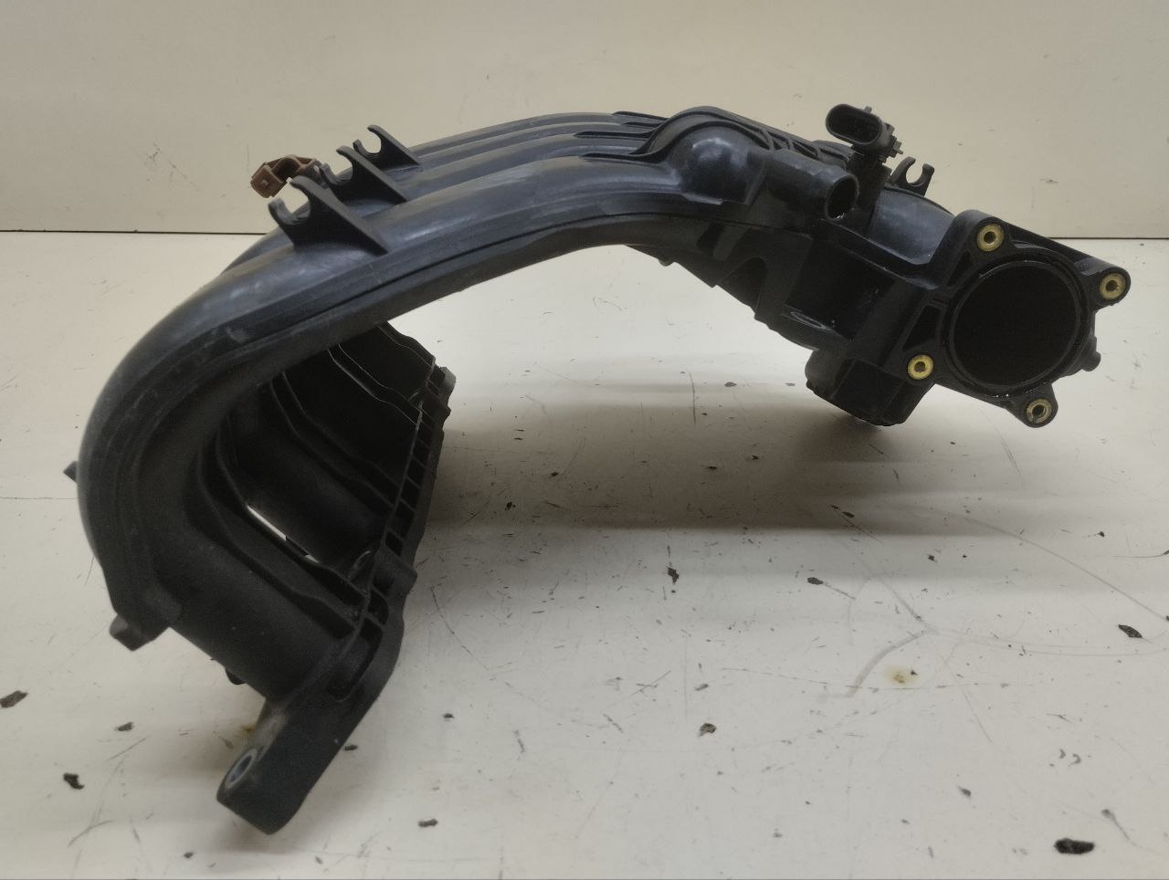 Коллектор впускной Renault Duster (HSA, HSM) 2012> Коллектор впускной Renault Duster (HSA, HSM) 2012>