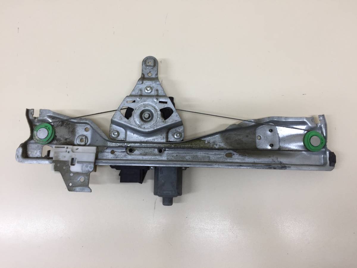 Стеклоподъемник электр. задний левый Peugeot 308 2007>