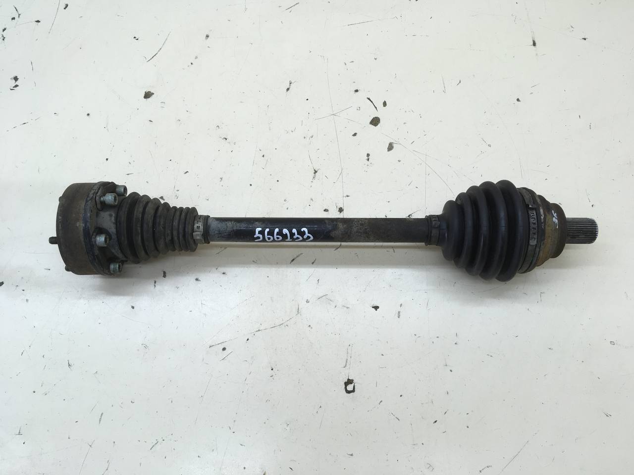 Полуось передняя левая Skoda Octavia (A5 1Z-) 2004-2013 Полуось передняя левая Skoda Octavia (A5 1Z-) 2004-2013