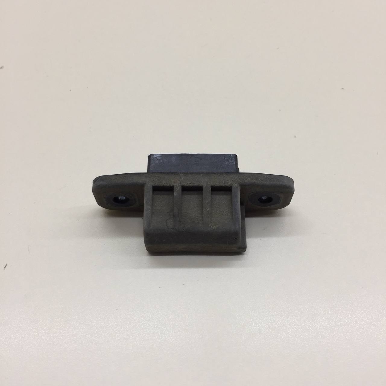 Кнопка открывания багажника Toyota Corolla E180 2013-2019