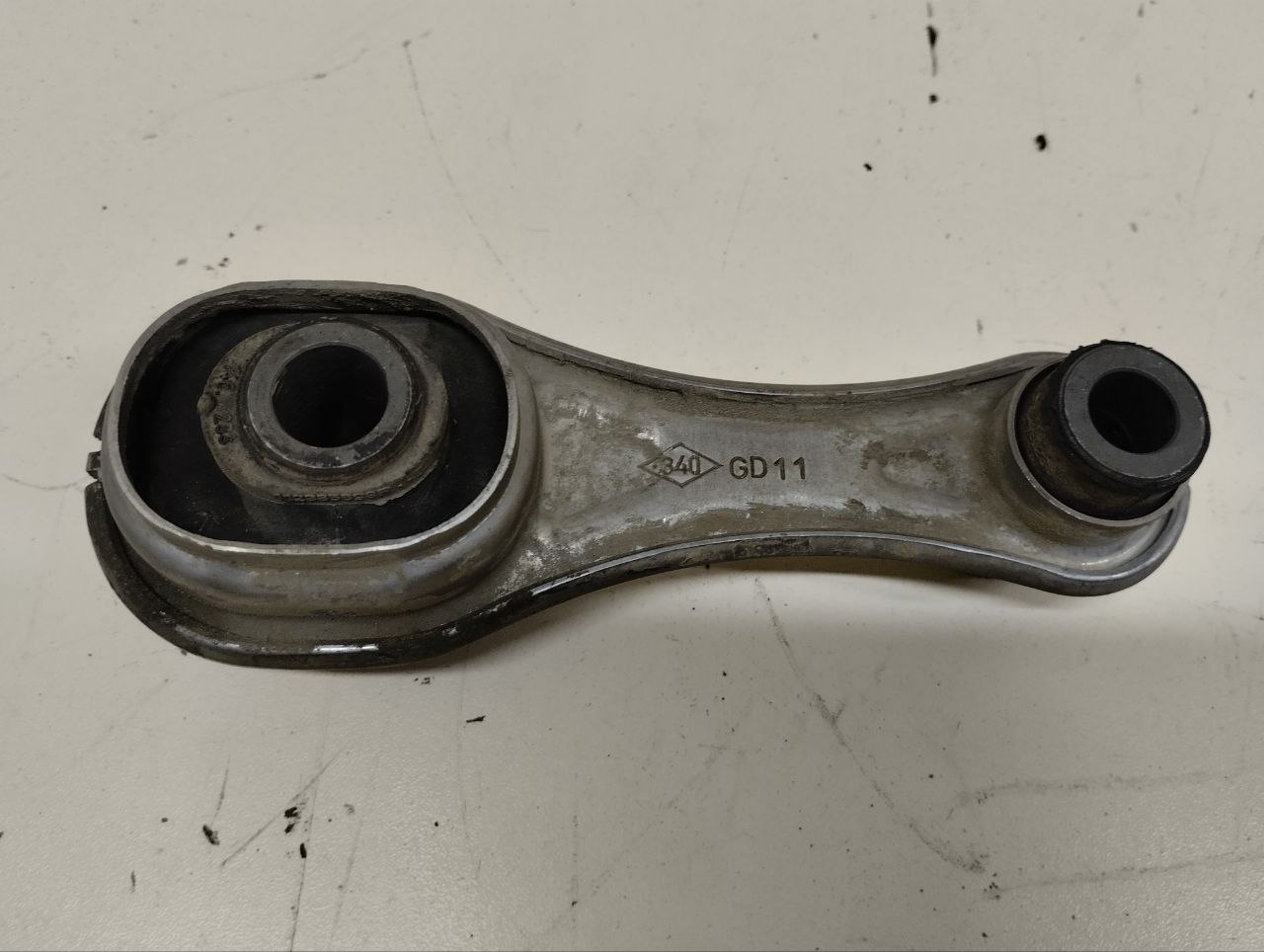 Опора двигателя задняя Renault Duster (HSA, HSM) 2012> Опора двигателя задняя Renault Duster (HSA, HSM) 2012>