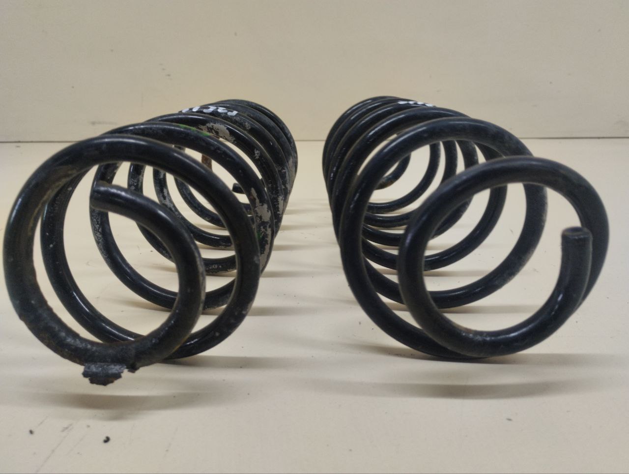 Пружина задняя Ford Fusion (JU) 2002-2012 Пружина задняя Ford Fusion (JU) 2002-2012