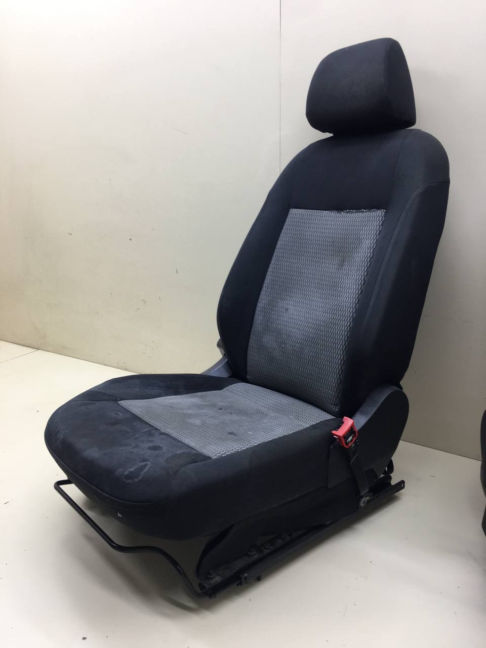 Сиденье (комплект) Volkswagen Polo (MK5) 2011-2020 Сиденье (комплект) Volkswagen Polo (MK5) 2011-2020