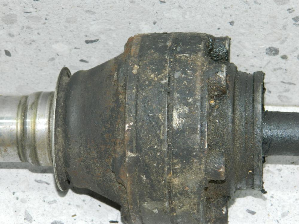 Полуось передняя левая Porsche Cayenne 2003-2010 Полуось передняя левая Porsche Cayenne 2003-2010
