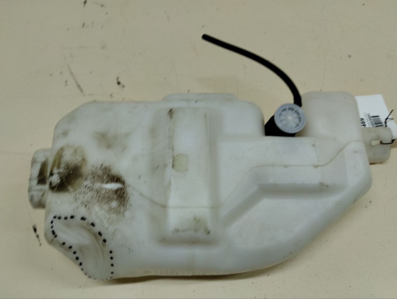 Бачок омывателя Lada Vesta 2015>