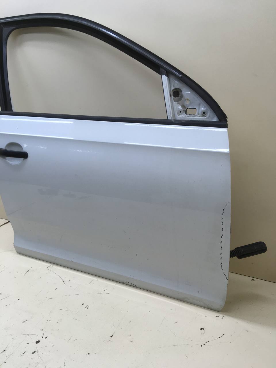 Дверь передняя правая Skoda Rapid 2012-2020 Дверь передняя правая Skoda Rapid 2012-2020